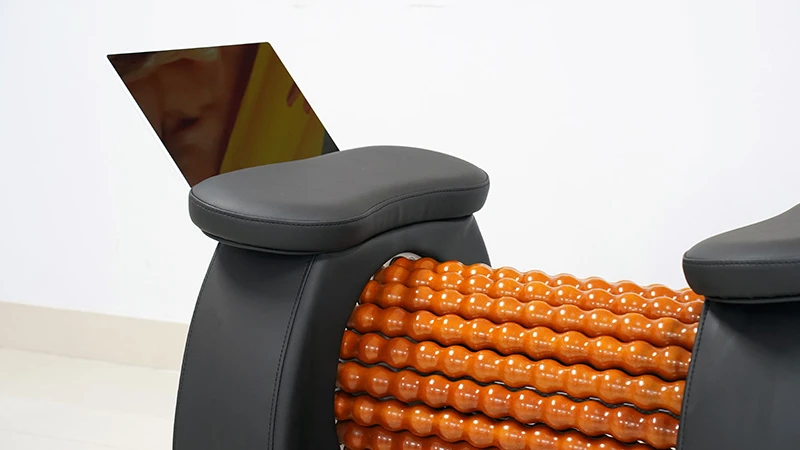 3 3